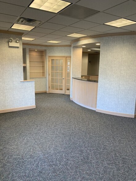 More Photos Of 33 W Higgins Rd, South Barrington Unknown For Lease