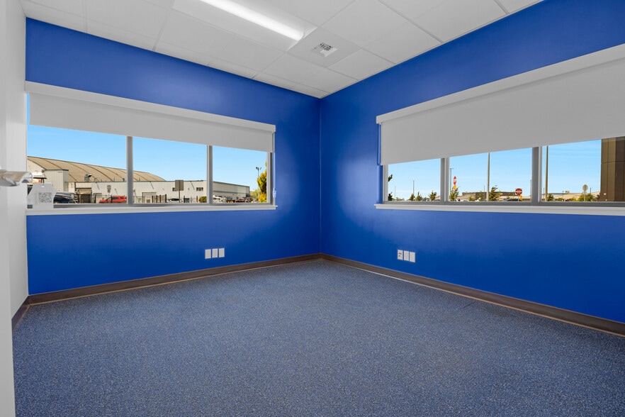 More Photos Of 3102 100th St SW, Everett Warehouse For Lease