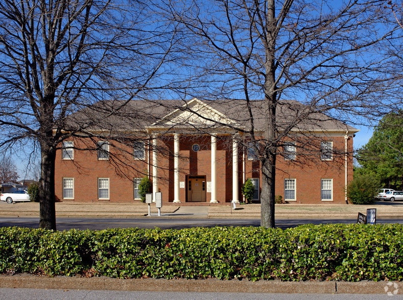 Primary Photo Of 275 Walnut Bend Rd, Cordova Medical For Sale