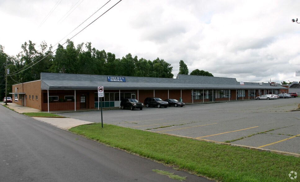 Primary Photo Of 430-450 N Greensboro St, Liberty General Retail For Lease