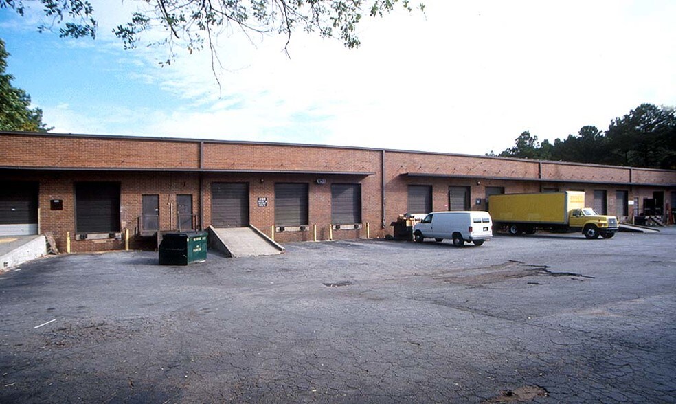More Photos Of 3150 Oakcliff Industrial St, Doraville Distribution For Lease