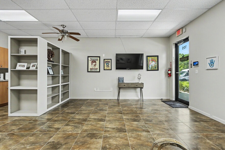 More Photos Of 10600 Griffin Rd, Cooper City Office For Lease