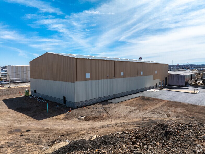 More Photos Of 148 E 5th St, Bayonne Warehouse For Lease