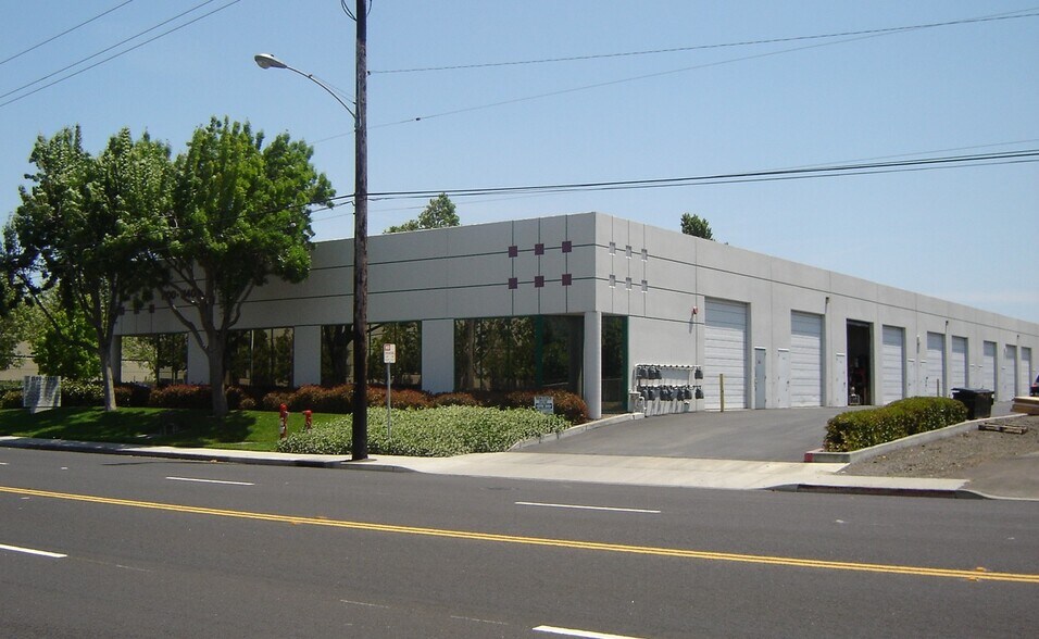 More Photos Of 1102-1140 Walsh Ave, Santa Clara Light Distribution For Sale