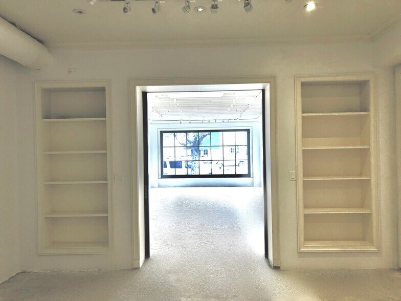 More Photos Of 912 N La Cienega Blvd, Los Angeles Loft Creative Space For Lease