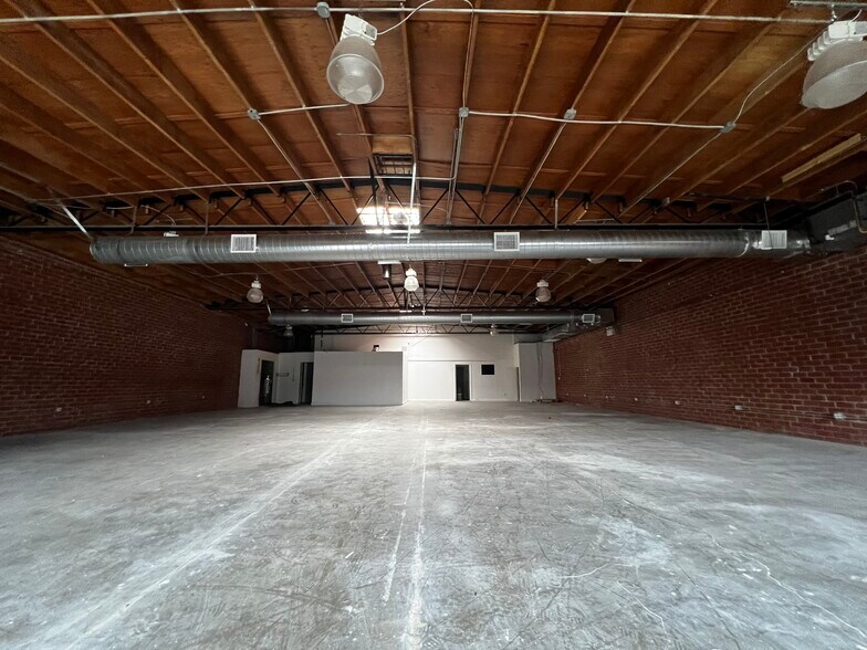 More Photos Of 1200 Albany St, Los Angeles Warehouse For Lease