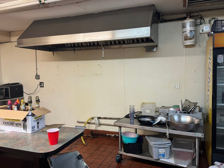 More Photos Of 1144 Hylan Blvd, Staten Island Storefront For Lease