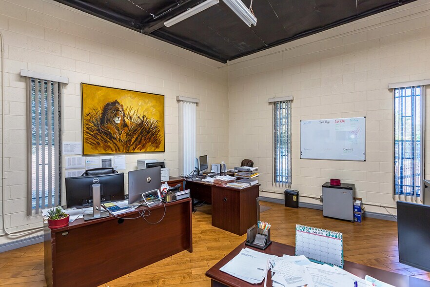 More Photos Of 12561-12563 Persing Dr, Whittier Showroom For Sale