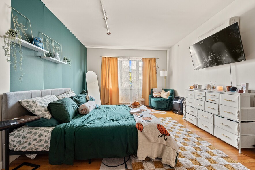 More Photos Of 614-618 Campbell Ave, West Haven Freestanding For Lease