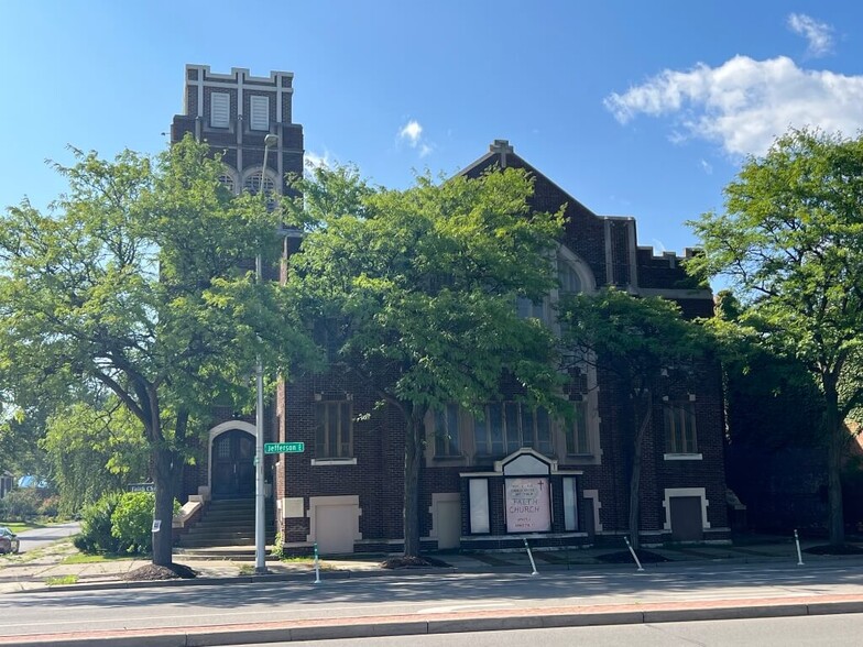 Primary Photo Of 14600 Jefferson, Detroit Religious Facility For Sale