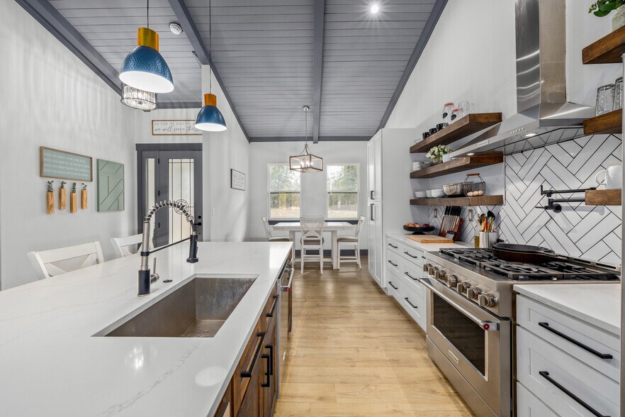 More Photos Of 6012 Long Branch Rd, Jacksonville Horse Stables For Sale