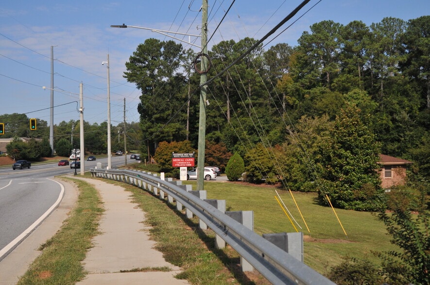 Primary Photo Of 2256 Rockbridge Rd, Stone Mountain Office For Sale