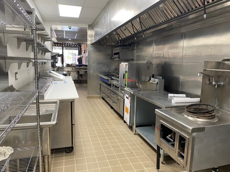 More Photos Of 43 E Colorado Blvd, Pasadena Restaurant For Sale