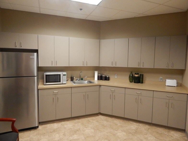 More Photos Of 5780 Osage Beach Pky, Osage Beach Medical For Sale