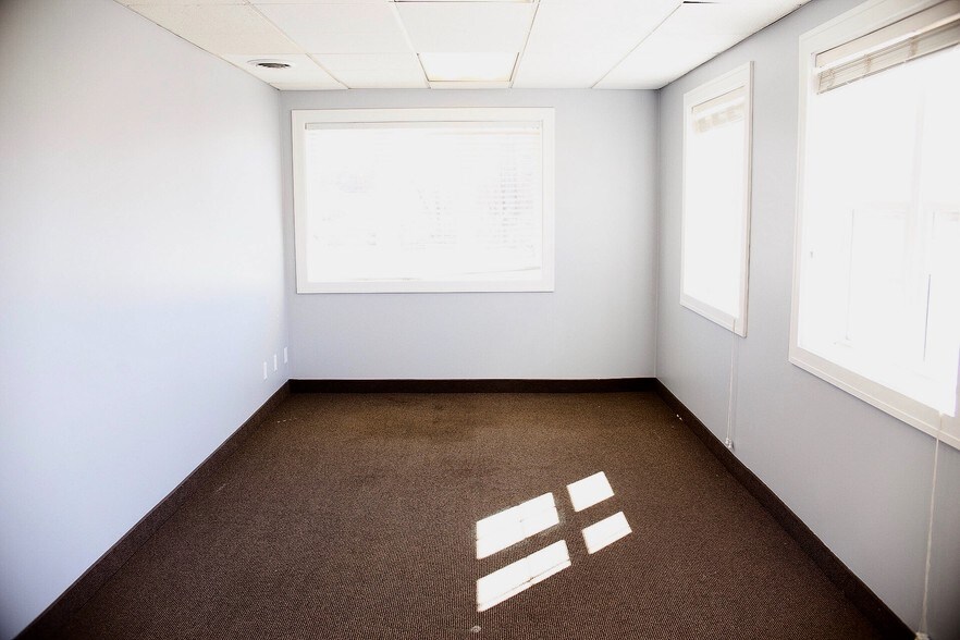 More Photos Of 735 Crofton St SE, Grand Rapids Warehouse For Lease