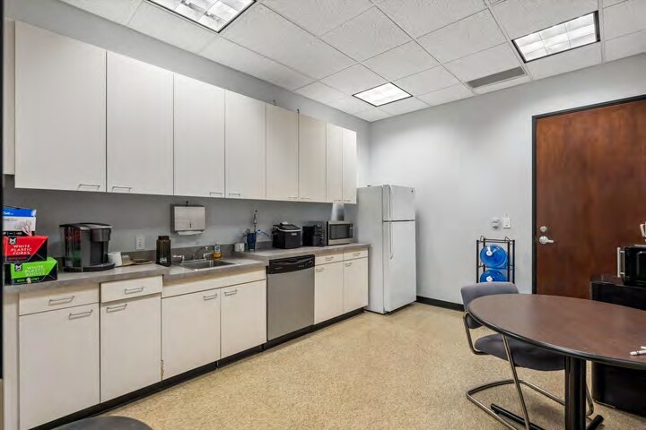 More Photos Of 1165 S Pennsylvania St, Denver Medical For Sale