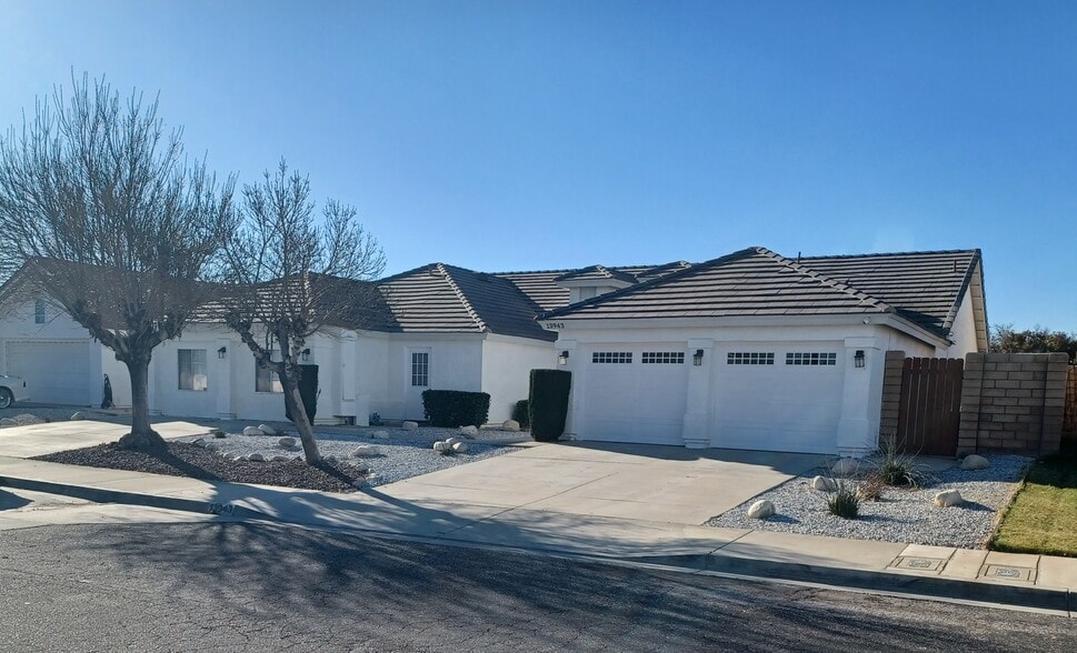 Primary Photo Of 13943 Trigger Ln, Victorville Healthcare For Sale