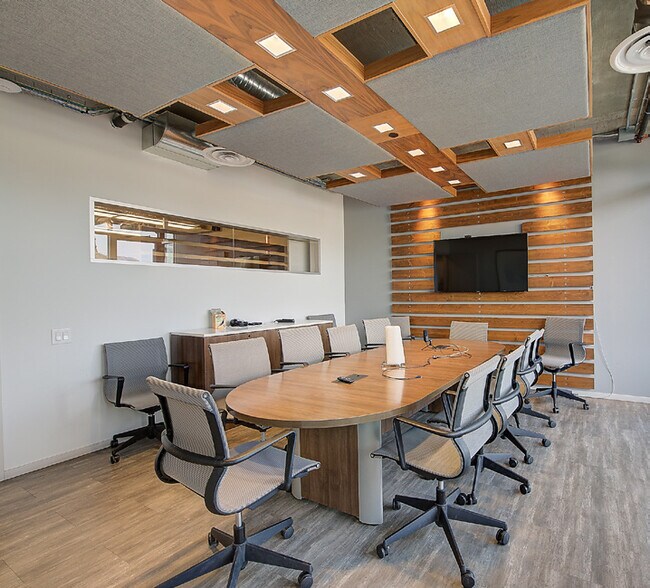 More Photos Of 1290 St Paul St, Kelowna Apartments For Sale