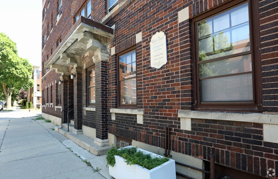 More Photos Of 846 N 15th St, Milwaukee Apartments For Sale