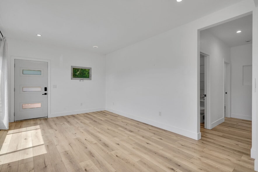 More Photos Of 2434-2438 Broadway, San Diego Apartments For Sale