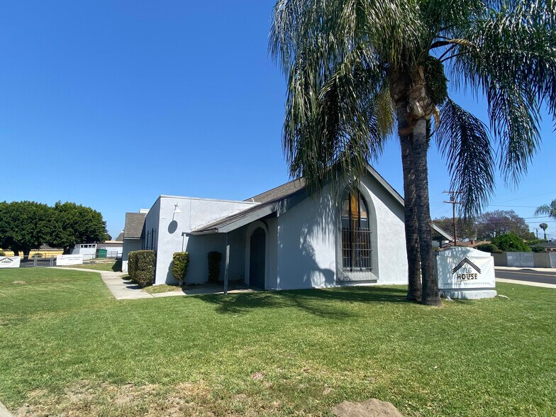 More Photos Of 7360 Foster Bridge Blvd, Downey Religious Facility For Sale