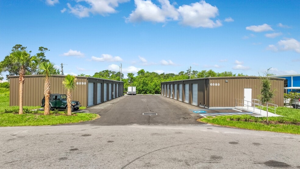 More Photos Of 6080 Deacon Rd, Sarasota Warehouse For Lease