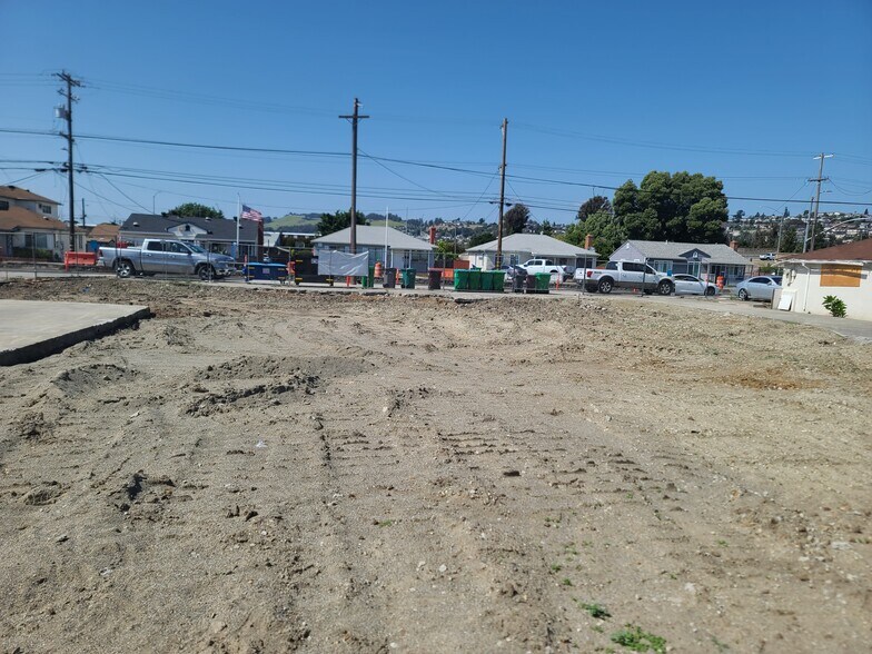 More Photos Of 867 E Lewelling Blvd, Ashland Land For Sale