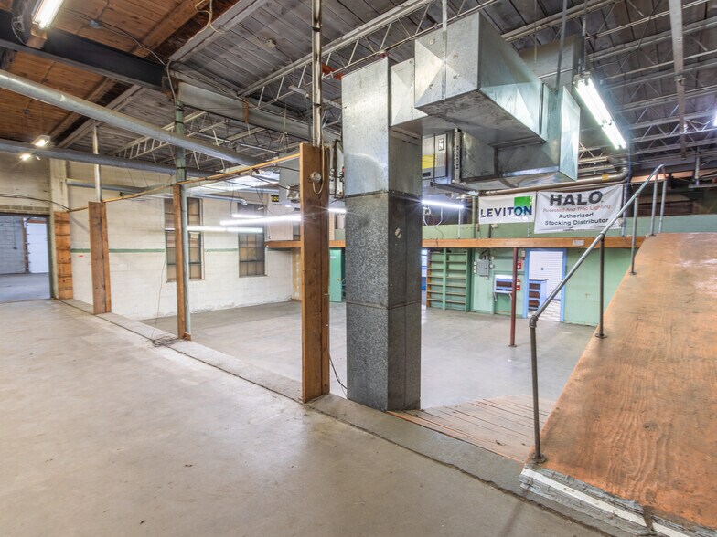 More Photos Of 66 Ralston St, Keene Distribution For Sale