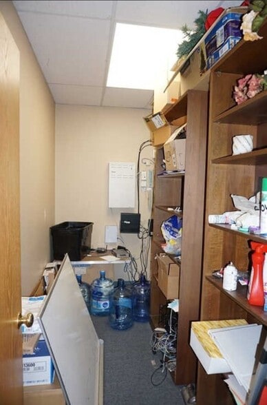 More Photos Of 319 Littleton Rd, Westford Office For Sale