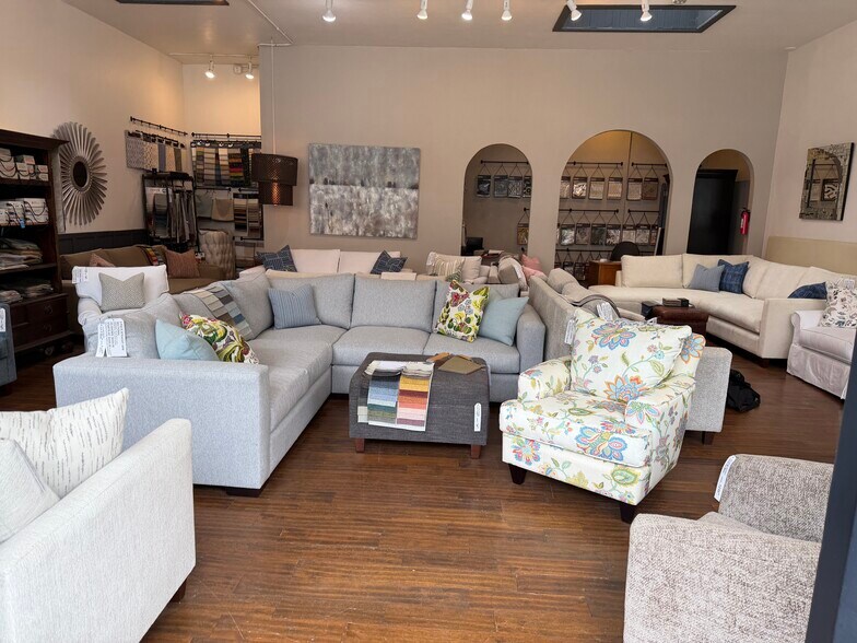 More Photos Of 2215-2217 Union St, San Francisco Storefront For Lease
