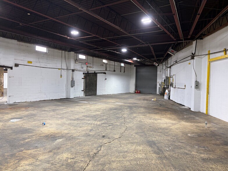 More Photos Of 225 E Madison Ave, Clifton Heights Warehouse For Sale