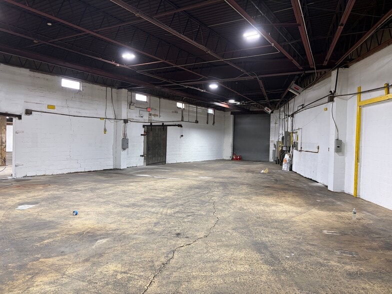 More Photos Of 225 E Madison Ave, Clifton Heights Warehouse For Lease