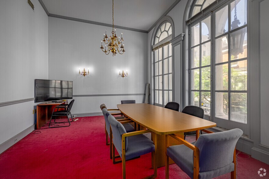 More Photos Of 343 N Charles St, Baltimore Office For Sale