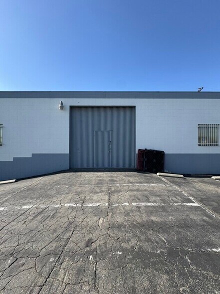 More Photos Of 948 W 9th St, Upland Warehouse For Lease