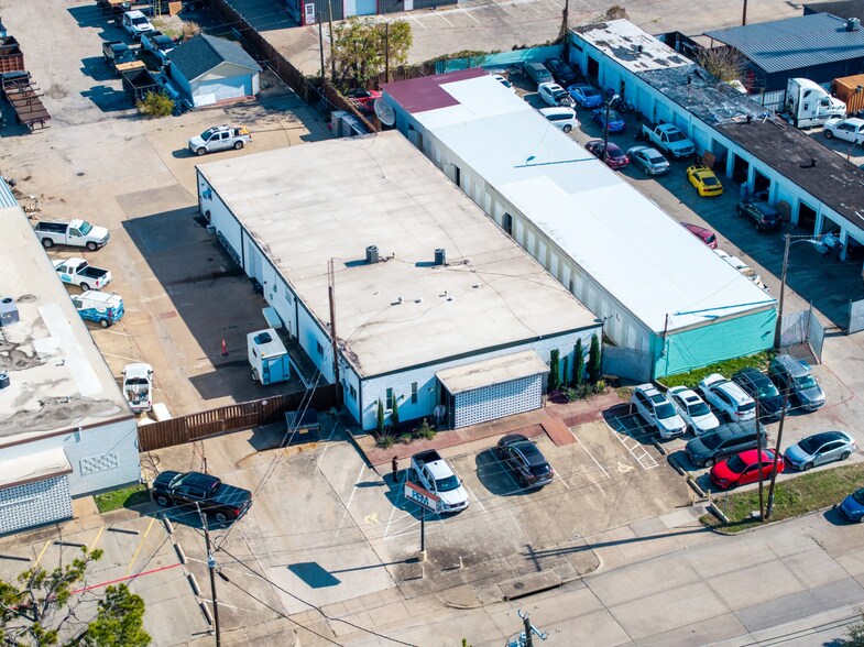 More Photos Of 428 S Kirby St, Garland Flex For Lease