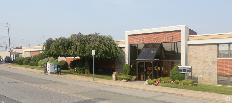 More Photos Of 301 Mill Rd, Hewlett Office For Lease
