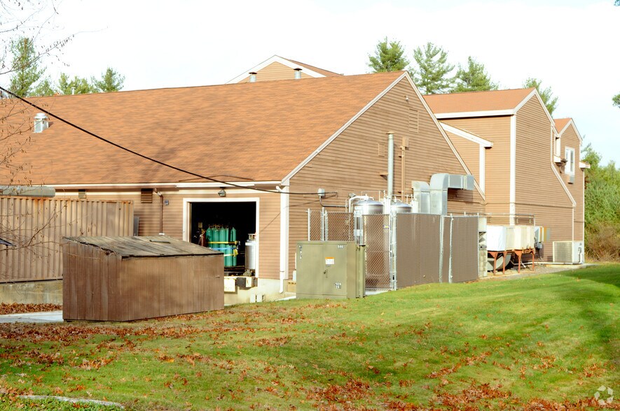 More Photos Of 123 Oak Hill Rd, Westford Research And Development For Lease