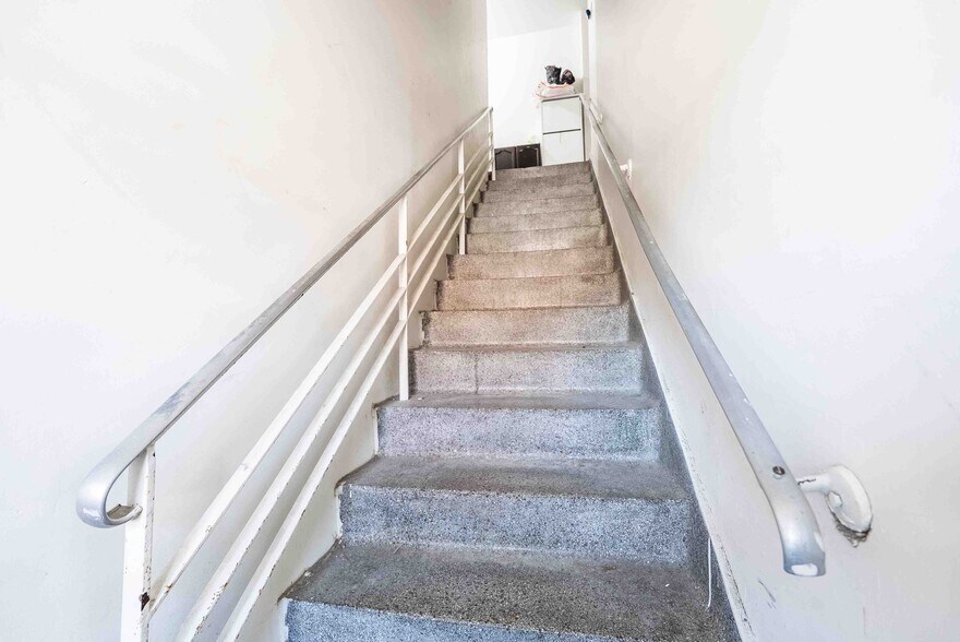 More Photos Of 396-400 Melvin Ave, Sudbury Apartments For Sale