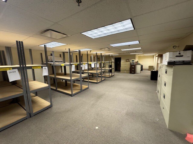 More Photos Of 530 Broadway, East Liverpool Bank For Sale