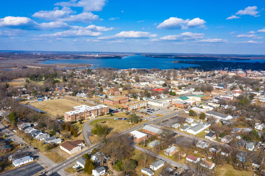 More Photos Of 1201 W City Point Rd, Hopewell Multifamily For Sale
