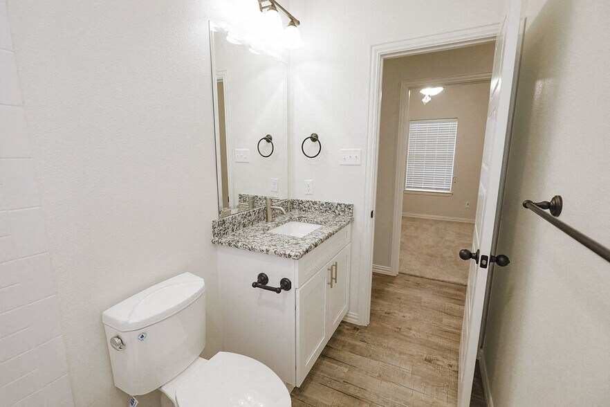 More Photos Of 113 North Park Ct, Springtown Apartments For Sale