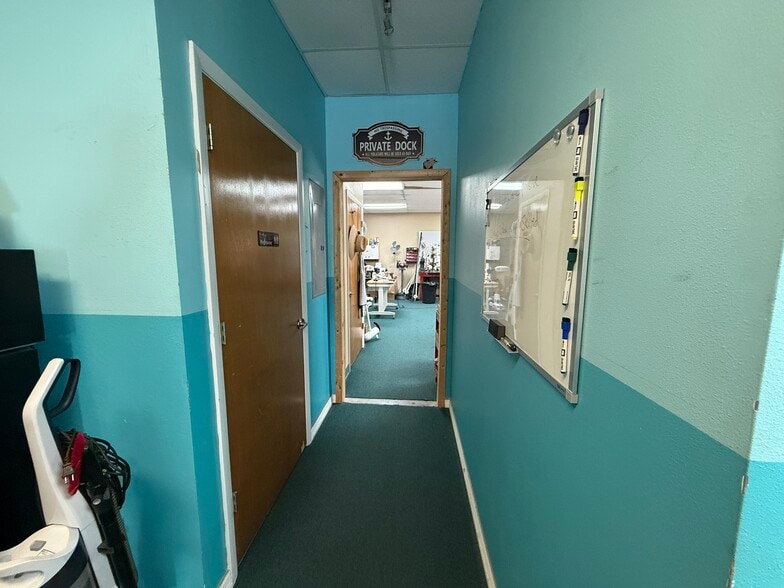 More Photos Of 1424 N Gulf Ave, Crystal River Self Storage For Sale