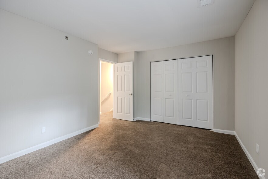 More Photos Of 3100 Godby Rd, College Park Apartments For Sale