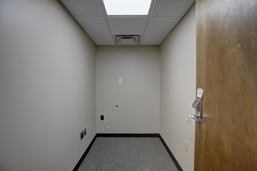 More Photos Of 810 S Rock St, Georgetown Apartments For Lease