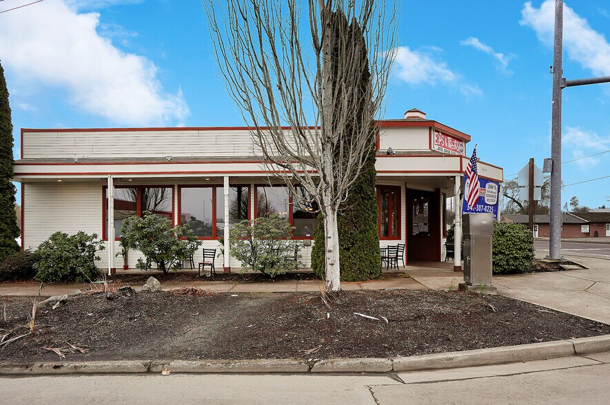 More Photos Of 1644 Main St, Philomath General Retail For Sale