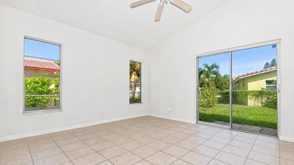 More Photos Of 11281 NW 39th St, Coral Springs Multifamily For Sale