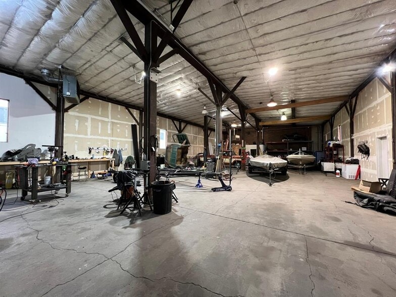 More Photos Of 700 Keogh Ct, Great Falls Light Distribution For Sale