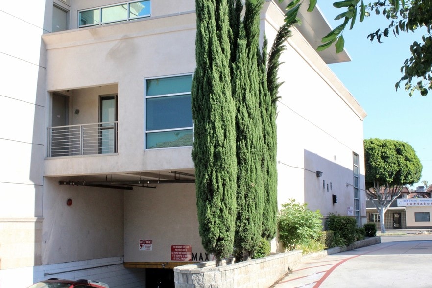 More Photos Of 501 W Garvey Ave, Monterey Park Storefront Retail Office For Lease