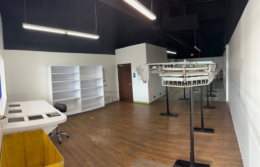 More Photos Of 3571 S Tower Rd, Aurora Storefront For Lease