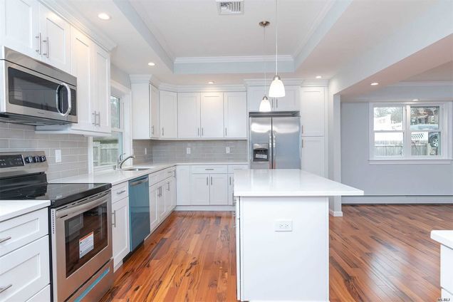 More Photos Of 57 Sheryl Cres, Smithtown Apartments For Sale